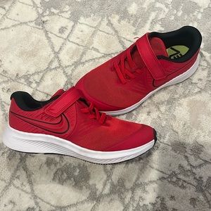 Nike Star Runner Tennis Shoe 2Y